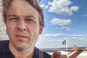 Фоззи: Есть немного антител