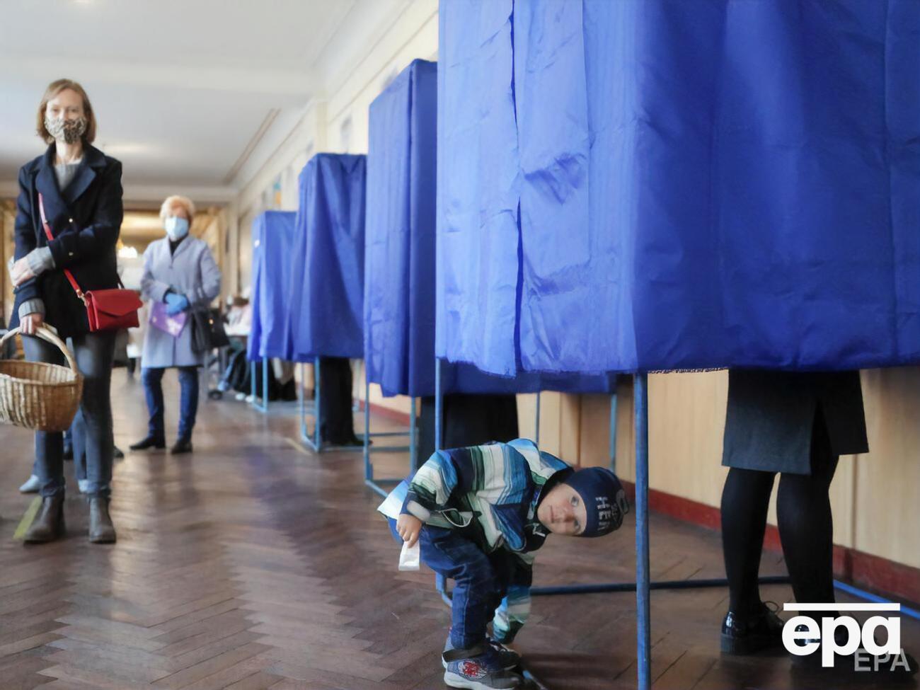 Местные выборы в Украине прошли 25 октября