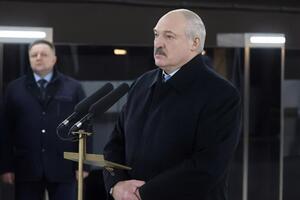 Лукашенко: Ви спочатку там, у себе, розберіться