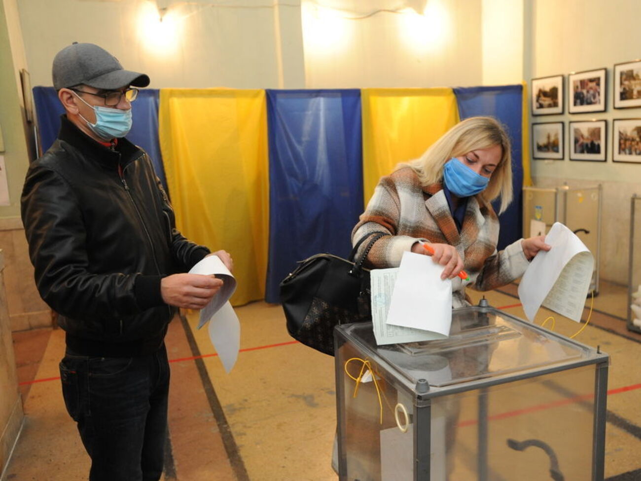 Згідно з рішенням суду, складання ТВК протоколу про результати виборів депутатів облради є протиправним