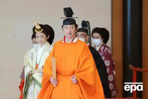 Акисино стал первым в очереди на престол еще в мае прошлого года