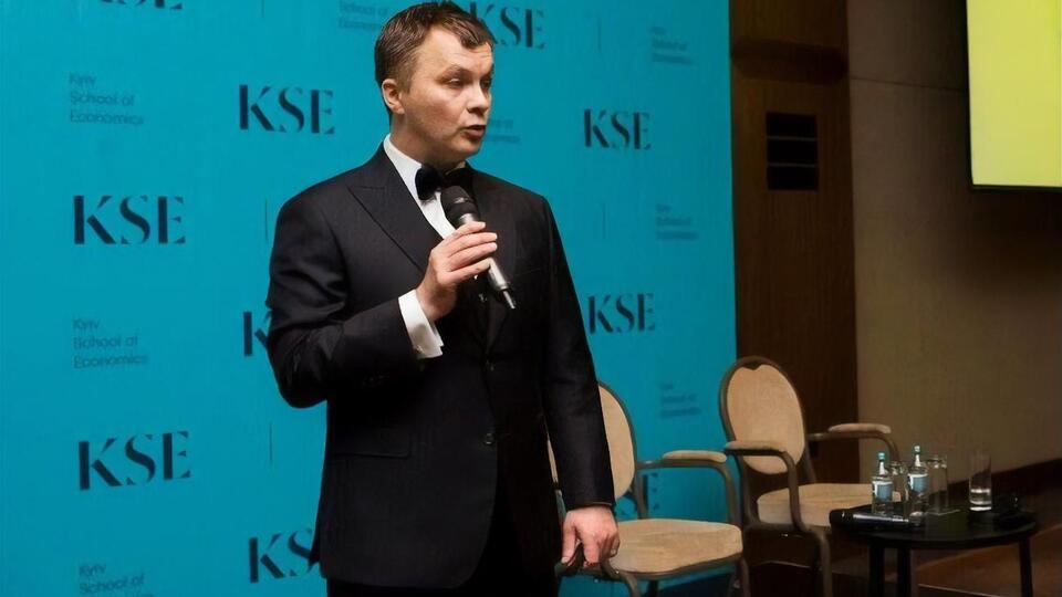 Милованов: Если вам не нравится президент, включайтесь в политическую работу
