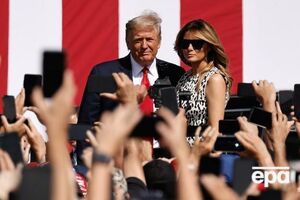 Меланья Трамп: Мы должны защищать нашу демократию