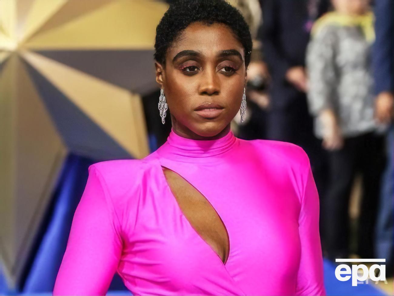 Линч стала первой актрисой, которая воплотила образ агента 007