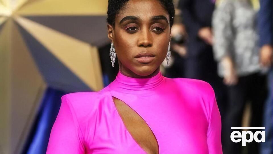 Линч стала первой актрисой, которая воплотила образ агента 007