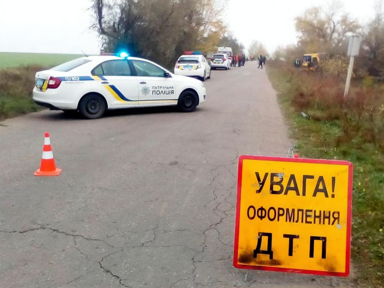 За рулем автобуса был 51-летний водитель