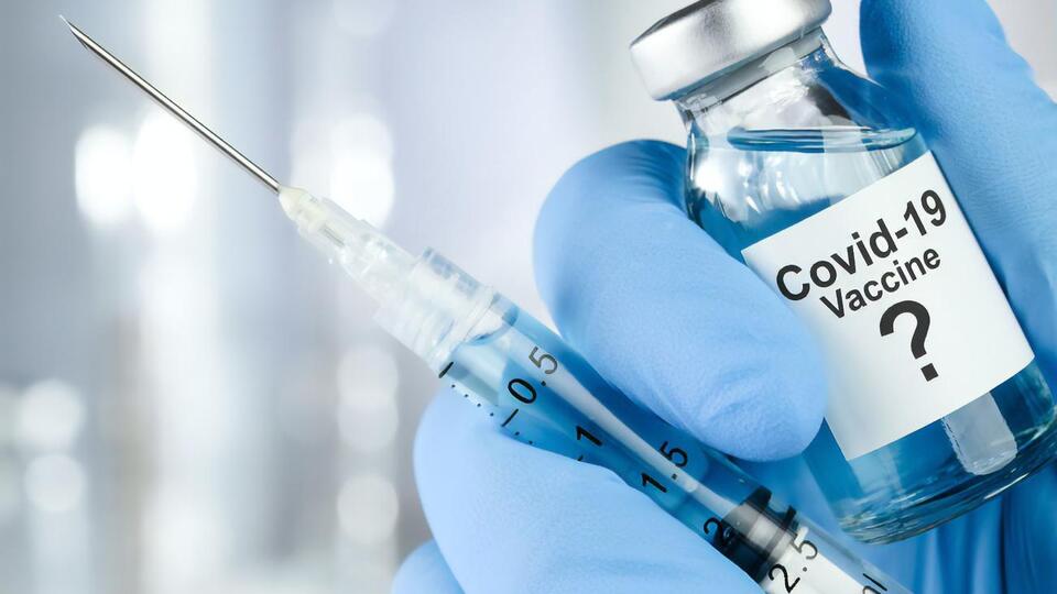 В Бразилии умер участник испытаний вакцины от COVID-19 компании AstraZeneca