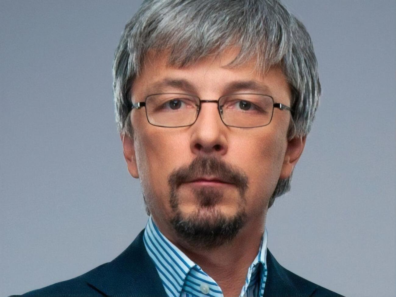 За словами Ткаченка, заборона на роботу у вихідні дні скоротить доходи закладів культури більше ніж на 50%