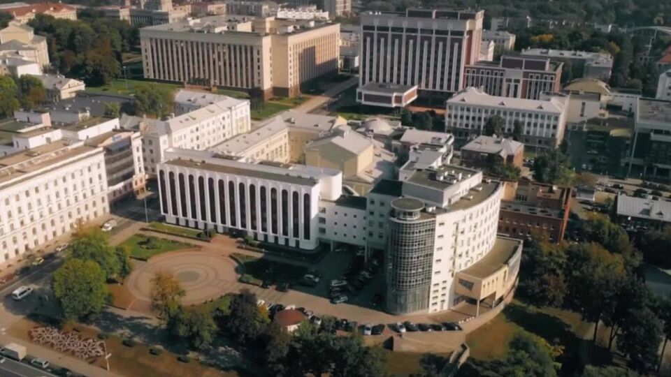 В МИД Беларуси заявили, что "не закрывают двери для диалога с британскими коллегами"