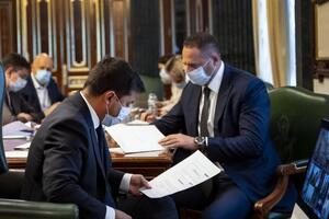 Президент и глава ОП самоизолировались