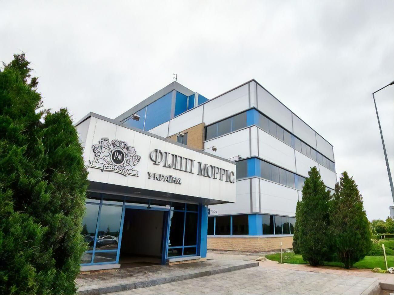 По данным журналистов, 4,8 млрд грн – это разовый платеж, и если законопроект №4065 будет принят в нынешней редакции, "Филип Моррис" окажется в более выгодных налоговых условиях, чем другие производители табачных изделий