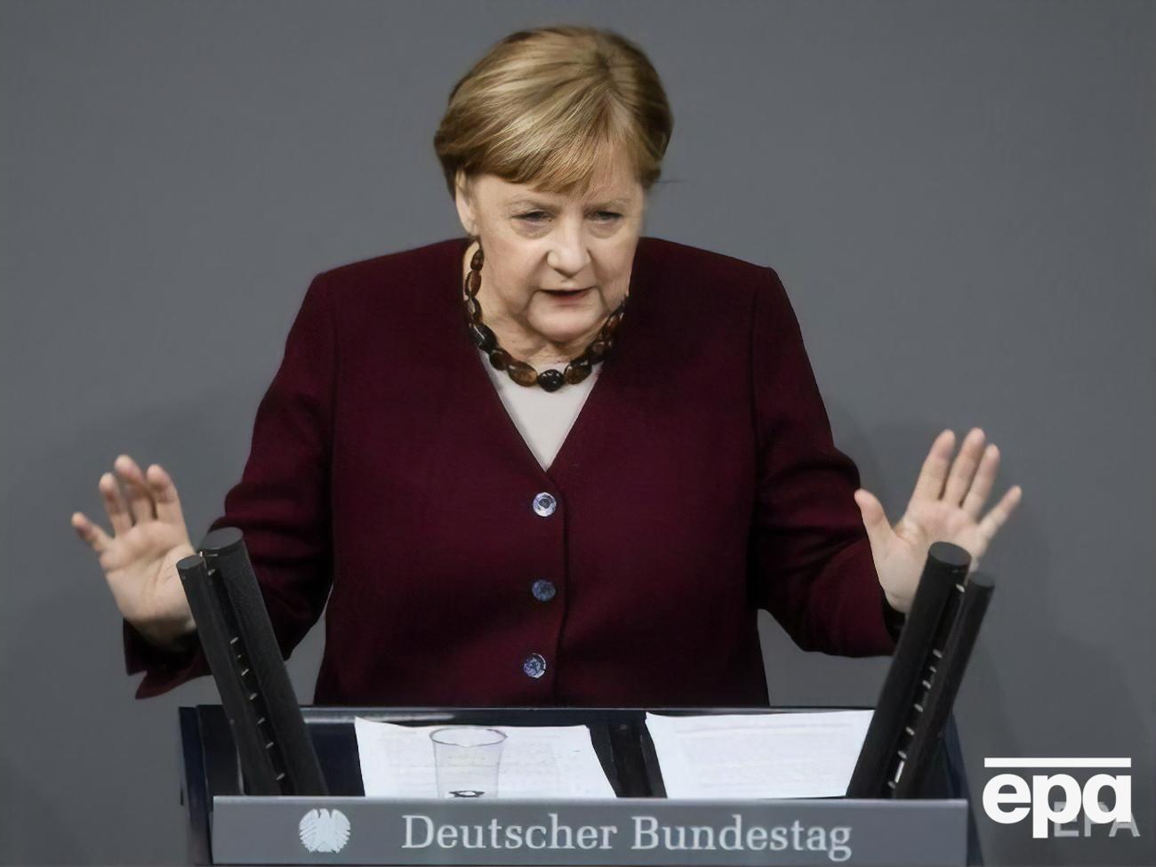 Меркель выступила против открытия отелей на Рождество