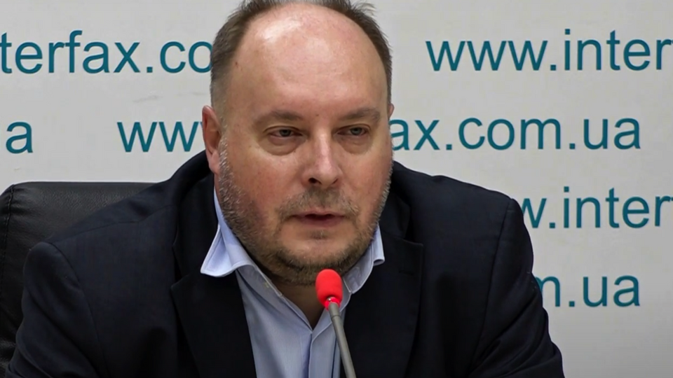 Александр Митрофанов: Полученные в результате деньги легализовались и на них закупалась продукция двойного назначения (в частности – телескопические прицелы “Марс” для снайперских винтовок)
