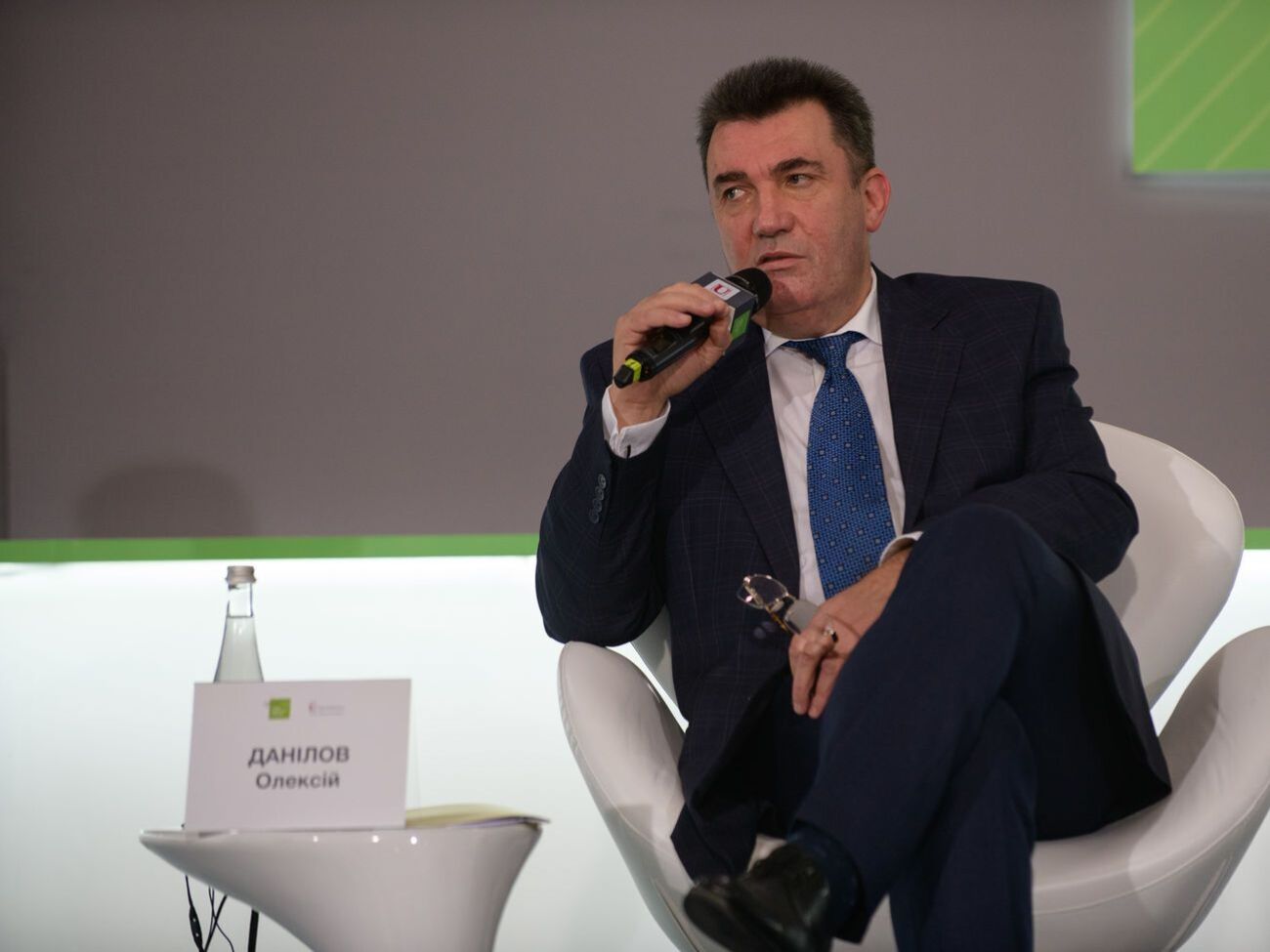 Данилов сообщил, что ведется подготовка документов для специального заседания