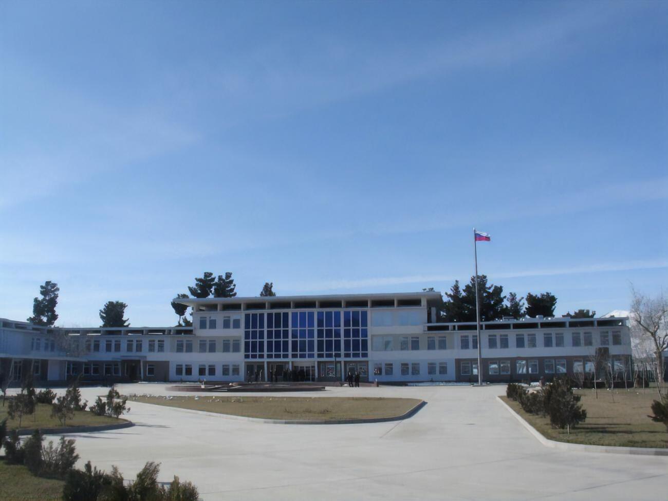 Автомобіль посольства РФ підірвався поблизу дипвідомства