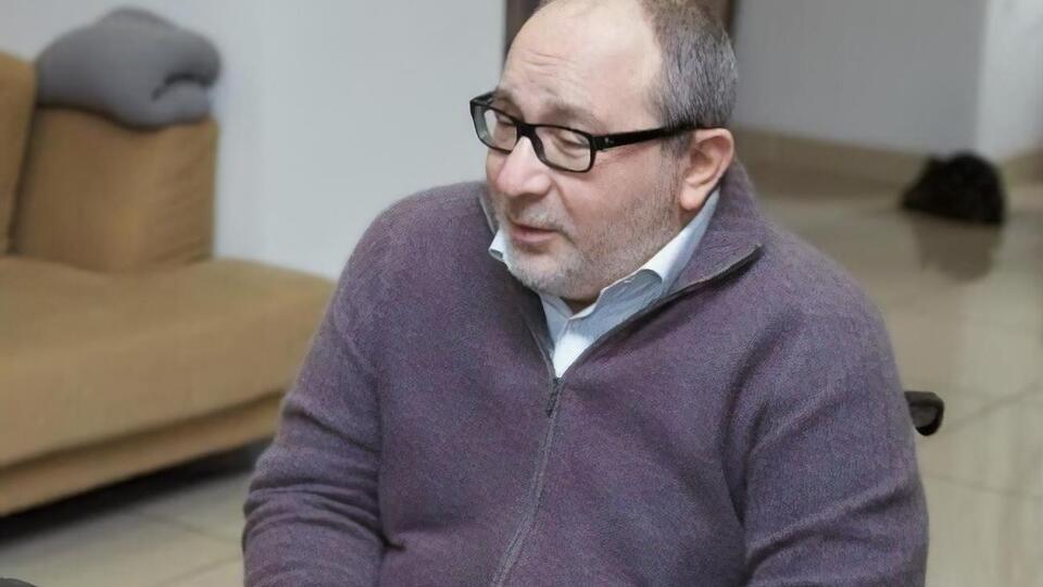 Сейчас Кернес не принимает участия в заседании горсовета, так как лечится от коронавирусной болезни