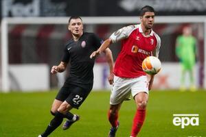 Гравці "Зорі" (на фото – у чорній формі) забити не змогли