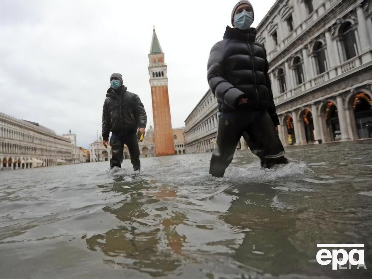 Вода поднялась на 1,5 метра