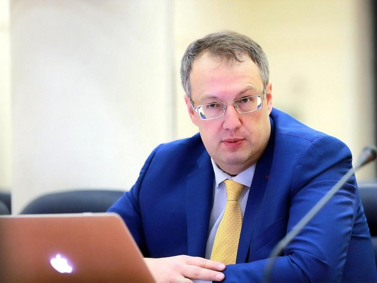 Геращенко: Ни в одной западной стране нет такого, чтобы сотрудник одного правоохранительного органа получал во столько раз больше, чем сотрудник другого правоохранительного органа