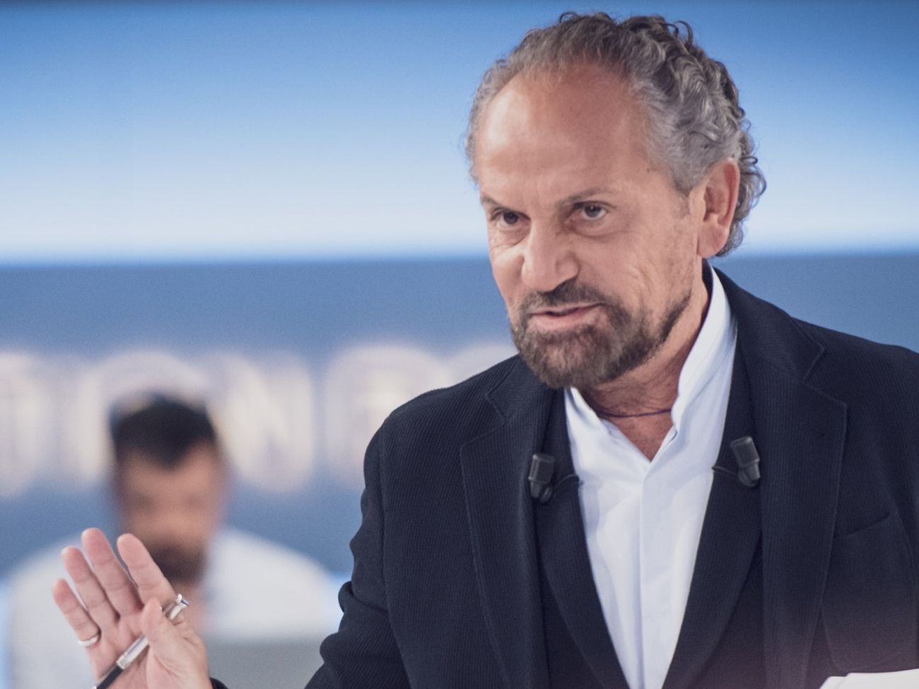 "Свобода слова Савика Шустера" выходит в эфир каждую пятницу