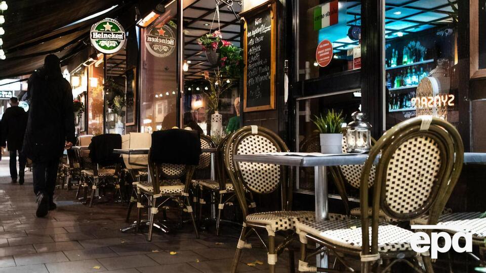 Осенний всплеск заболеваемости COVID-19 в Швеции показал, что у населения “нет признаков” коллективного иммунитета, заявил главный эпидемиолог страны