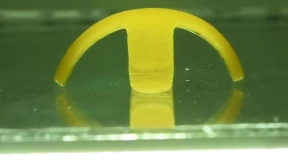 Робот двигается благодаря свету и магнитному полю