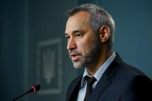 Рябошапка: Президент постоянно играет и пытается создать картинку для нас, но в то же время его действия свидетельствуют совершенно о другом