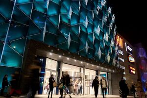 River Mall восстановил работу после минирования