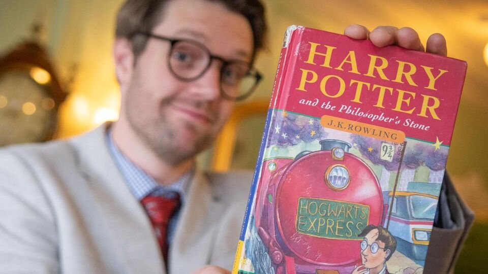 Книгу, яку продали з аукціону, знайшли у старих речах