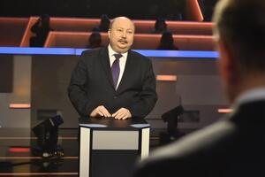Немчинов: Минздрав работает над тем, чтобы в случае необходимости довести фонд больничных коек до 90 тыс.