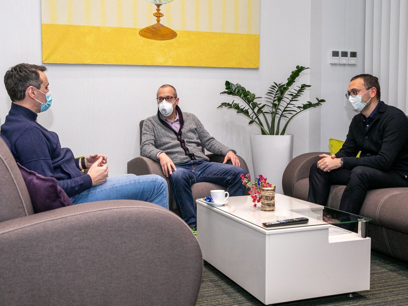 Клюге (у центрі) проведе в Україні кілька днів