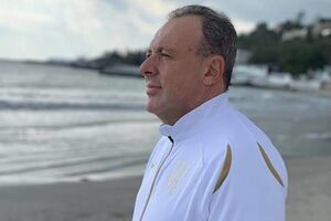 Щойно до Києва прилетіли представники ВООЗ, хворих на COVID-19 на добу стало удвічі менше. Наперсткарі хрінові