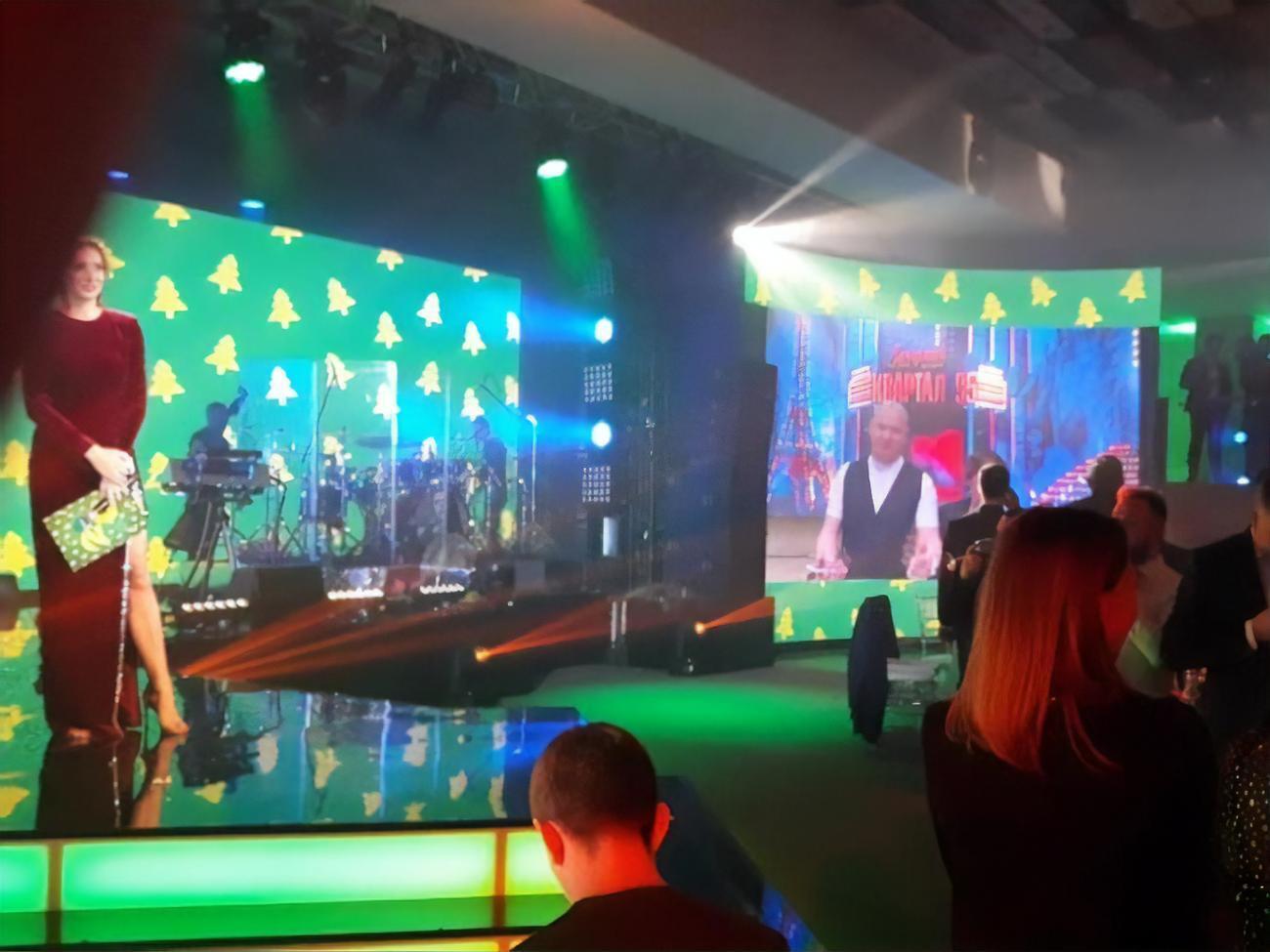 В прошлом году&nbsp;новогодний корпоратив нардепы из "Слуги народа" отпраздновали в конгрессно-выставочном центре "Парковый"