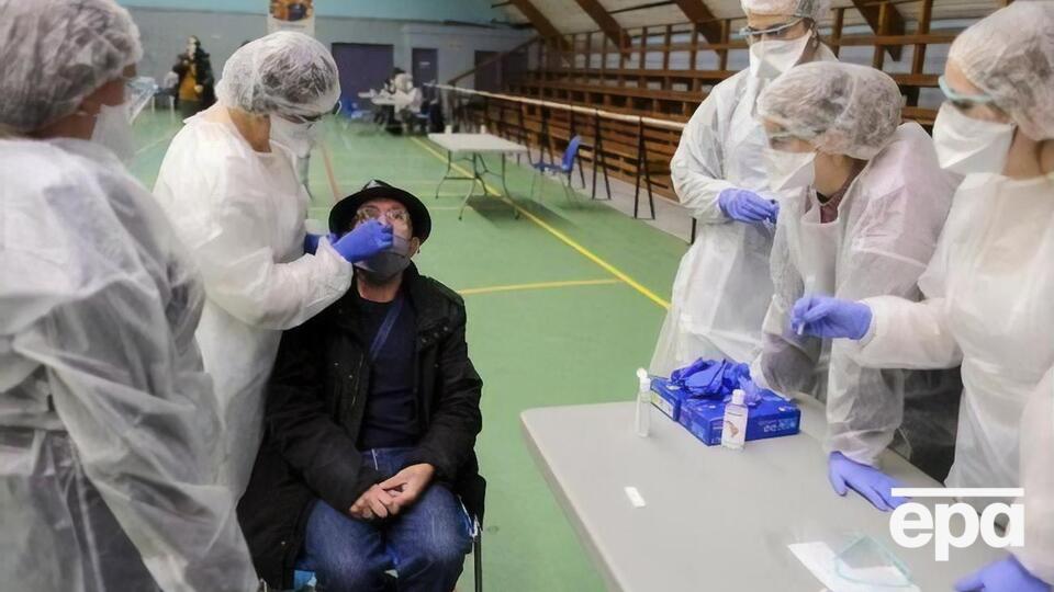 У Франції коронавірус підтвердили у 2,4 млн осіб