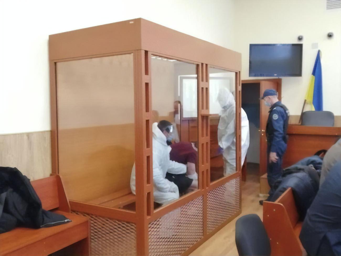 На заседание 14 декабря Приходько явился в сопровождении медиков