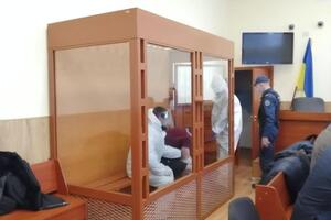 На заседание 14 декабря Приходько явился в сопровождении медиков