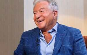 Гинзбург: Вы знаете: бывает, возникает симпатия... На встрече с Трампом я употреблял "дружище", "парень" – это не "вы", это "ты"