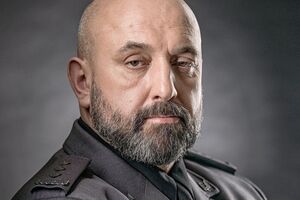 Кривонос: Нам надо иметь копье, которым мы можем или заколоть этого медведя, или держать его на расстоянии