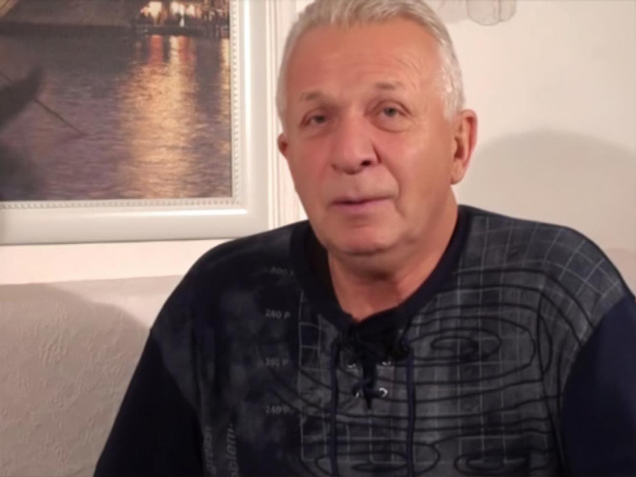 Паперний: Особисто я ніколи не розумів рукостискань