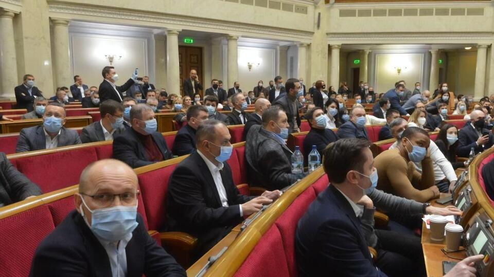Рада приняла постановление о смете за основу и в целом