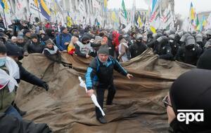 Столкновения на Майдане произошли, когда активисты пытались поставить палатки