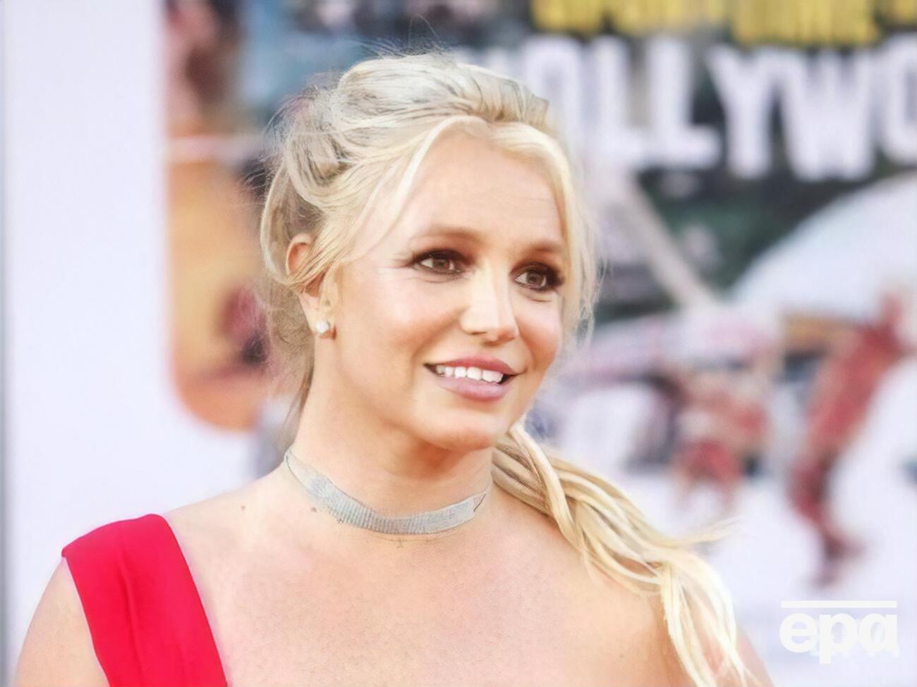 Спирс в течение 12 лет находится под опекой отца