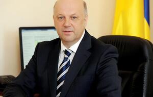 Автор статьи предполагает, что Пасечника на должности главы Минздрава может интересовать предстоящая массовая вакцинация от коронавируса