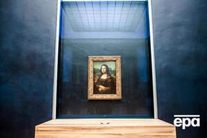 "Мона Лиза" постоянно находится под пуленепробиваемым стеклом с 1956 года