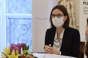 Моншален назвала "абсурдным" положение, из-за которого наложили штраф