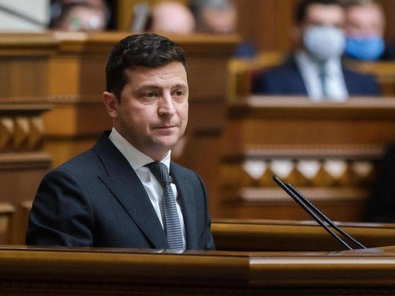 19,9% украинцев отдали Зеленскому звание политика 2020 года