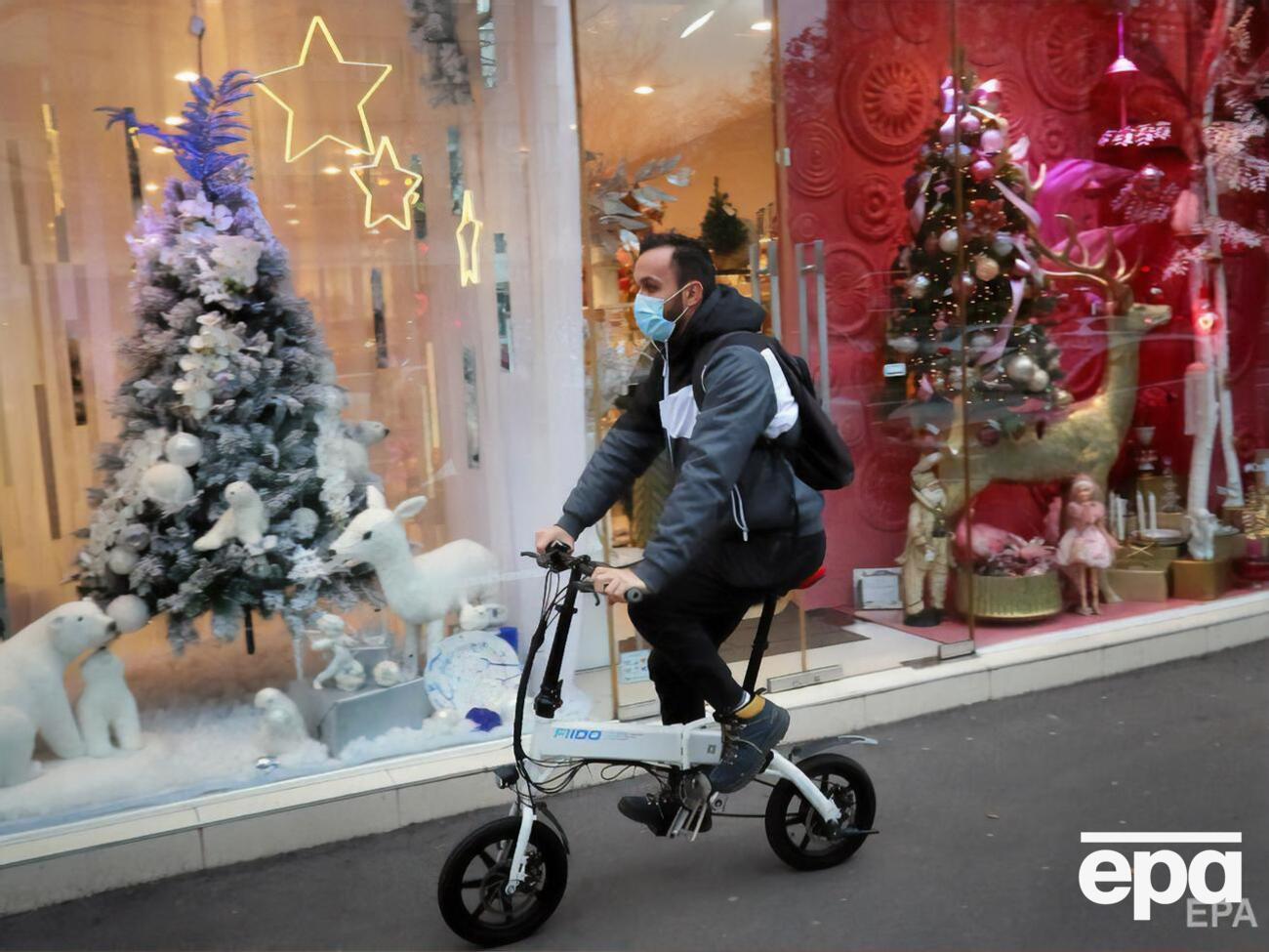 Европейцев призывают соблюдать карантинные требования во время зимних праздников