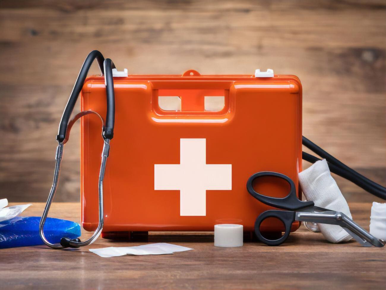 Супрун предлагает выбросить горчичники, оксолиновую мазь, йод, зеленку, перекись водорода