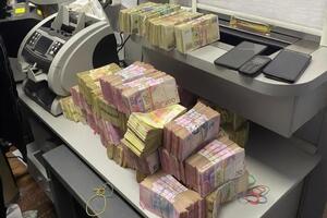 Оборот средств на банковских счетах фиктивных предприятий составил более 1,7 млрд грн в месяц