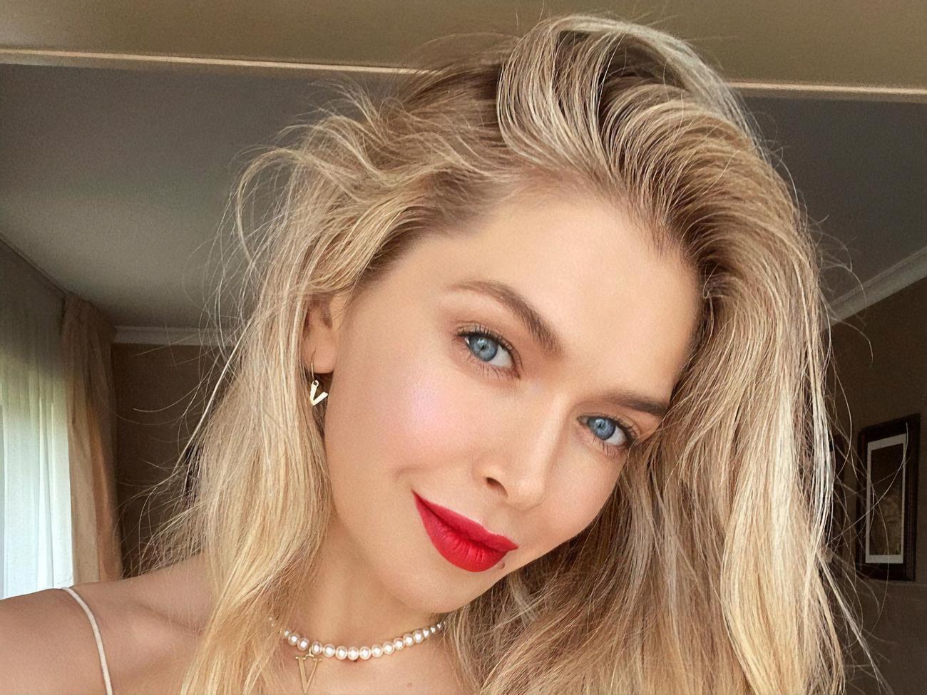 Брежневой понравился фотомонтаж с ее изображением